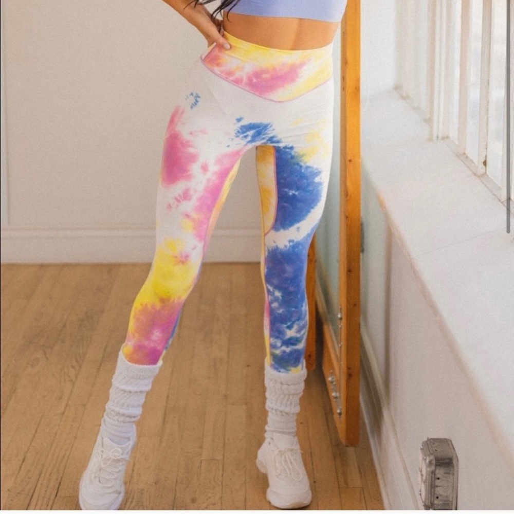 Balance Athletica Atmos Leggings